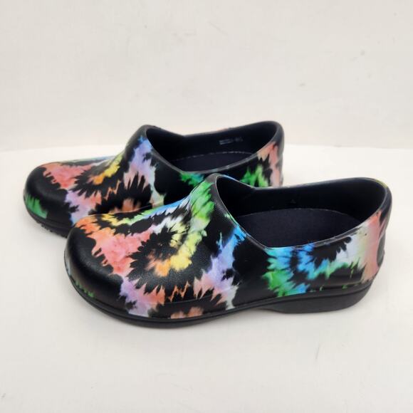 Crocs Neria Pro II Graphic Clogs Uniform Tie Dye Size 6 Women Slip Resistant - Picture 1 of 11
